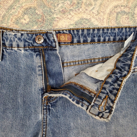Vintage 90s L.E.I. Mid Rise Denim Shorts Size 11 - Picture 2 of 16